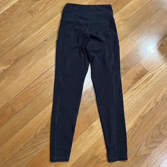 American Eagle the everything pocket legging size small. - Picture 5 of 6